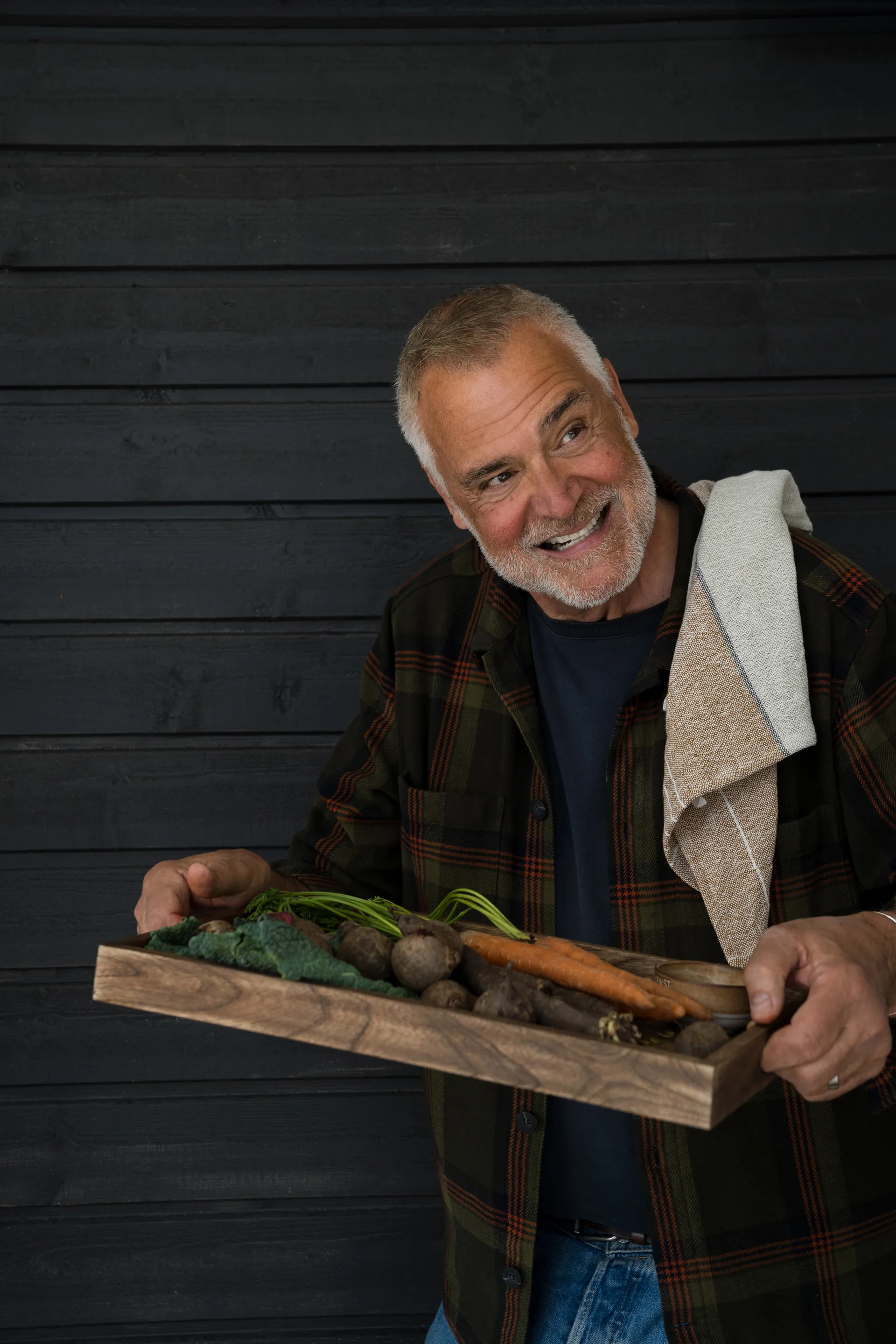 Ernst serving 托盘 30x45 cm, 深褐色 ERNST