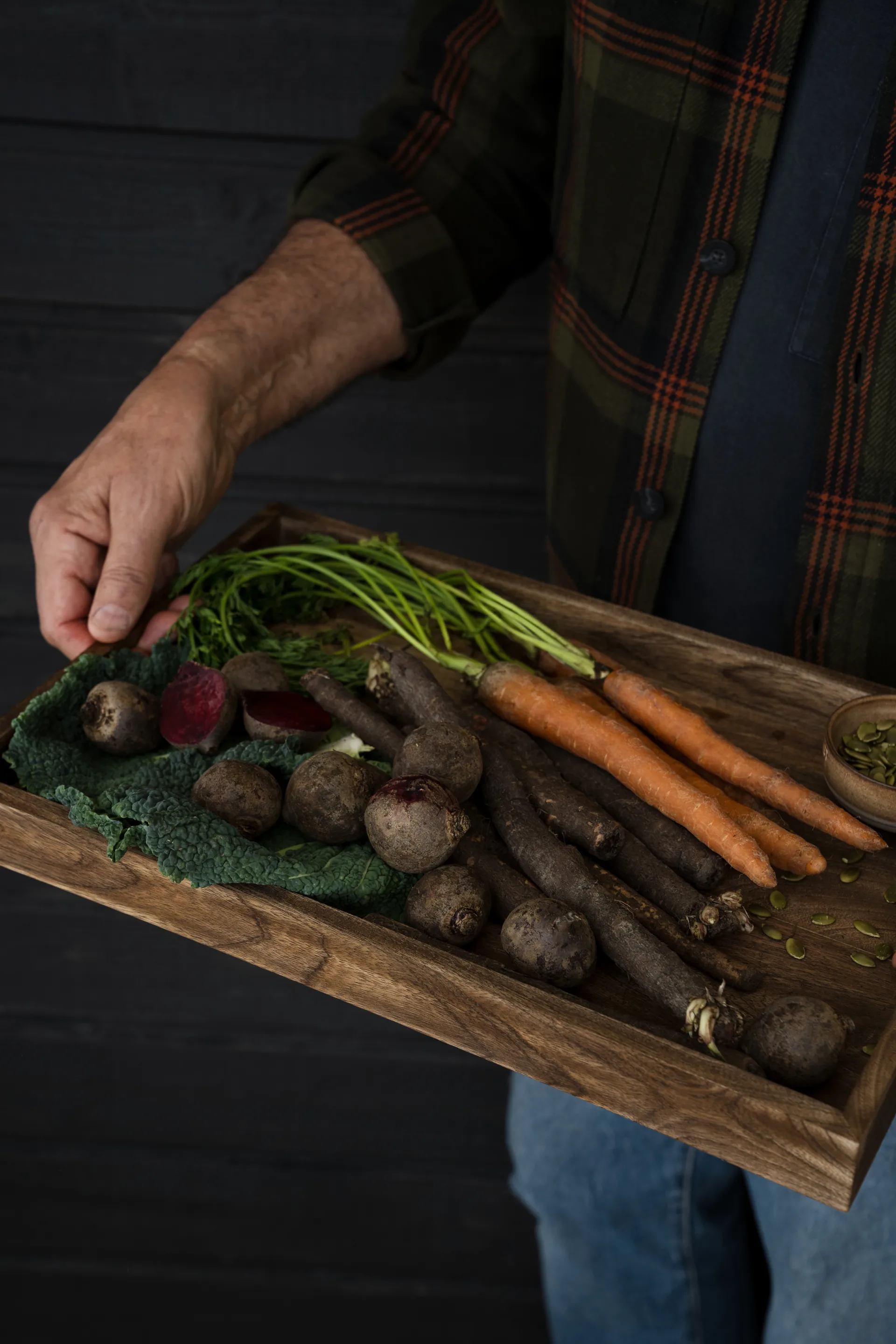 Ernst serving 托盘 30x45 cm, 深褐色 ERNST