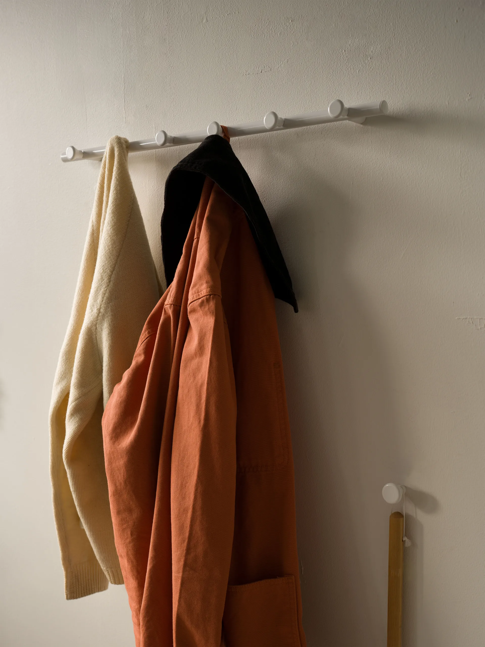 经典衣帽架60cm, 白色 Essem Design