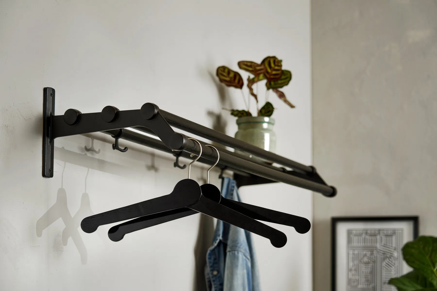 Nostalgi clothes 衣架/架子 三件套装, 黑色 Essem Design