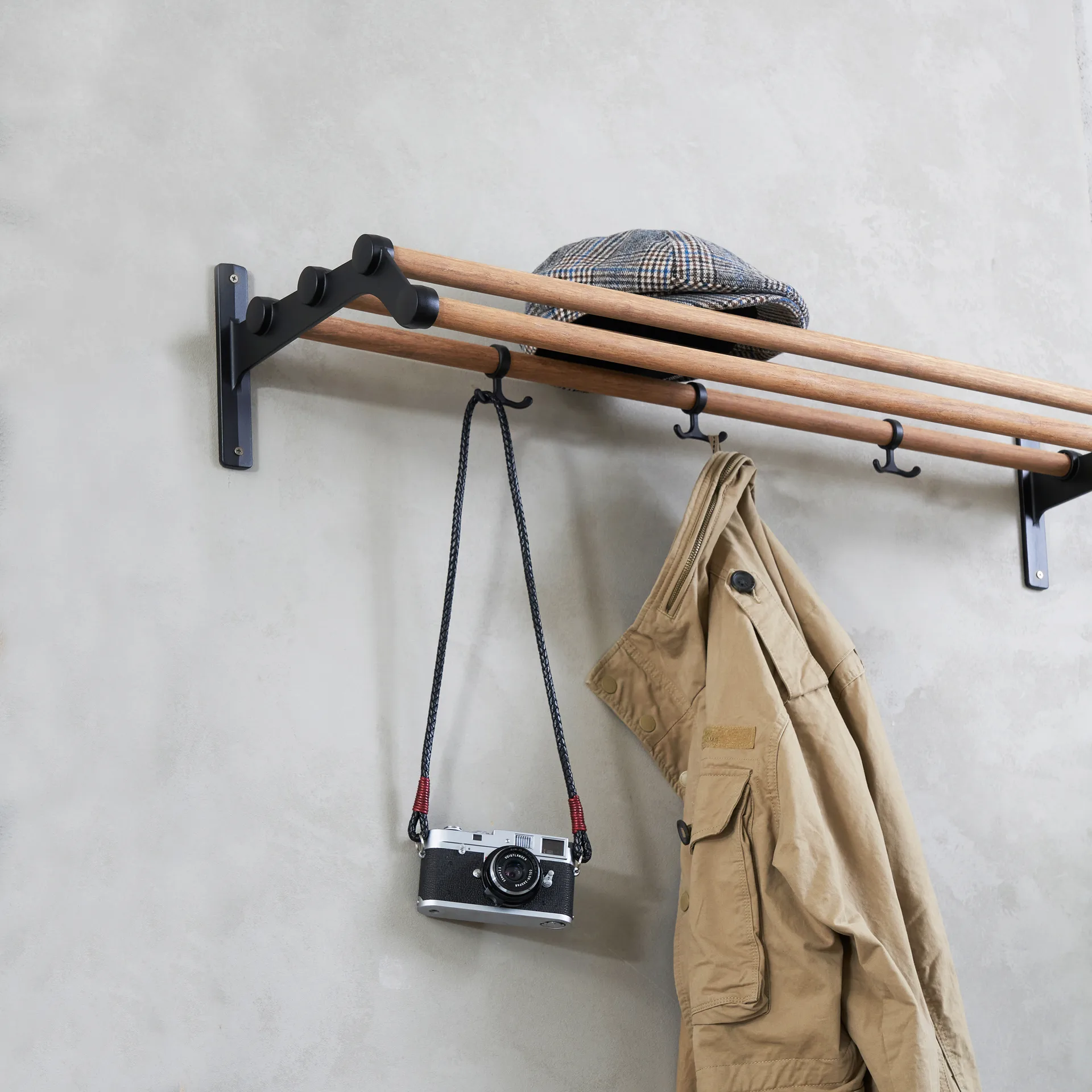 Nostalgi hat shelf/ shoe shelf, Bambu-黑色 Essem Design