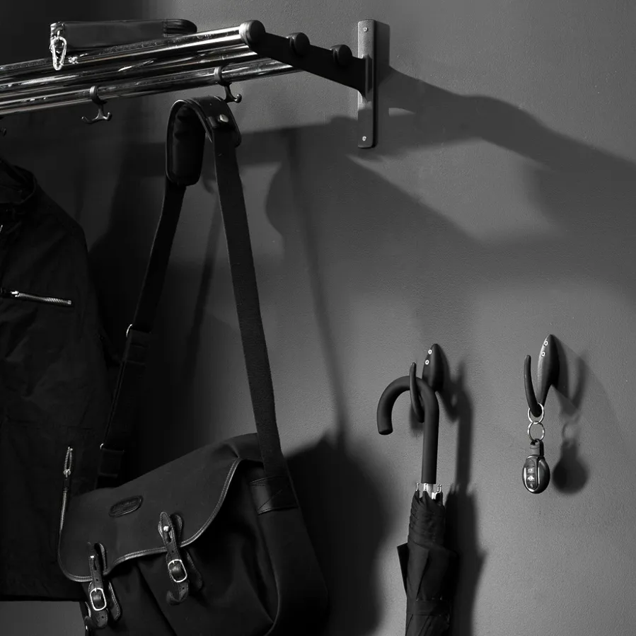 Nostalgi hat shelf/ shoe shelf, chrome, 黑色 Essem Design