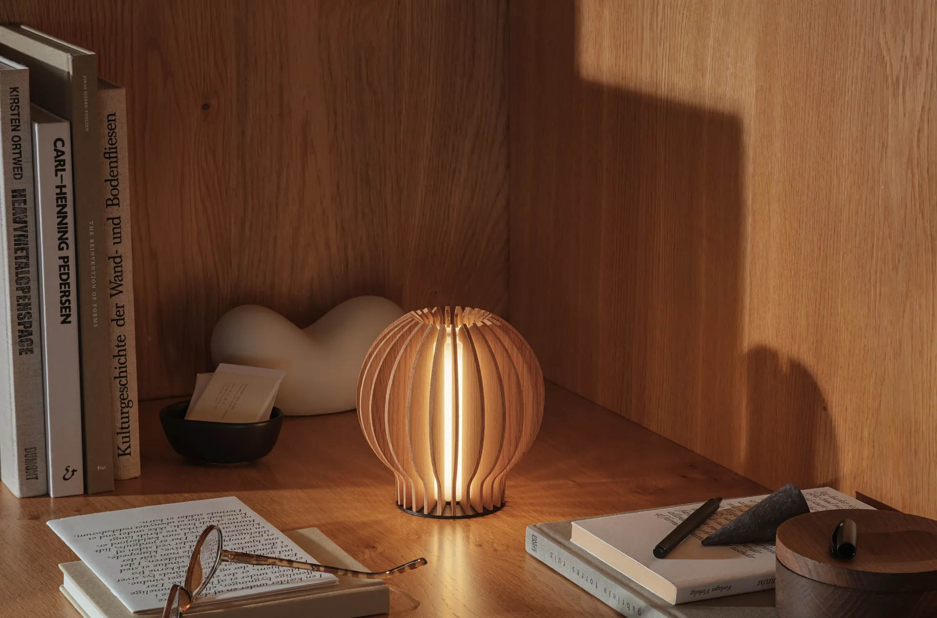 Eva Solo Radiant LED chargable 灯 - round, Oak Eva Solo
