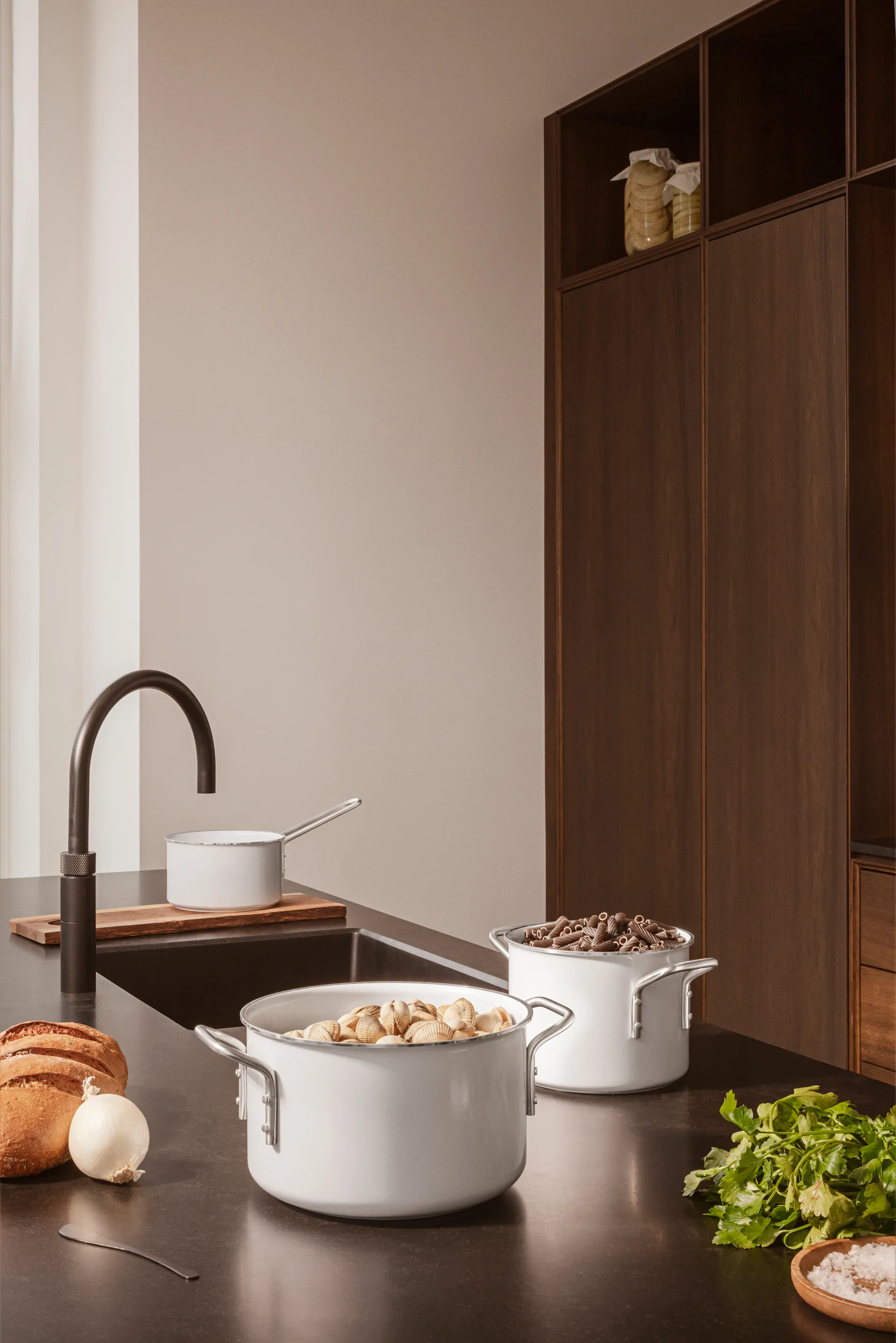 Eva Trio White Line Slip-Let 陶瓷制品 saucepan, 1.8 L Eva Solo