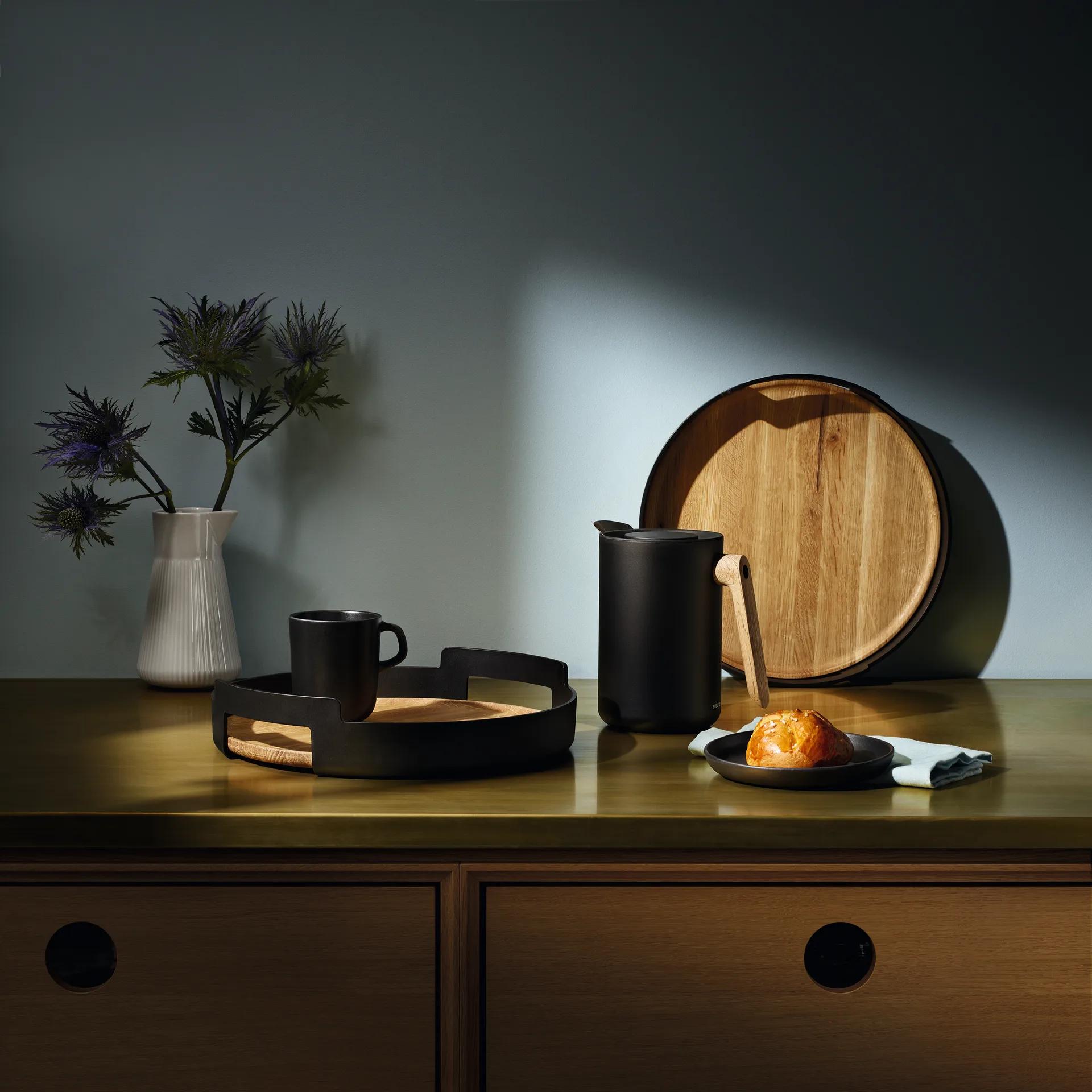 Nordic Kitchen serving 托盘 with handles, Ø35 cm Eva Solo