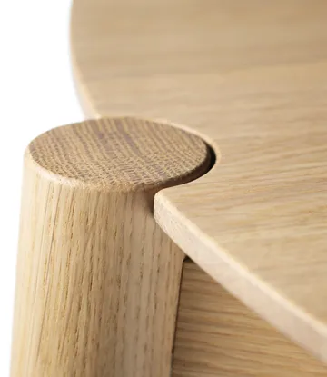 D102 Søs 咖啡桌 Ø70 cm - 自然木色 nature 涂漆的 - FDB Møbler