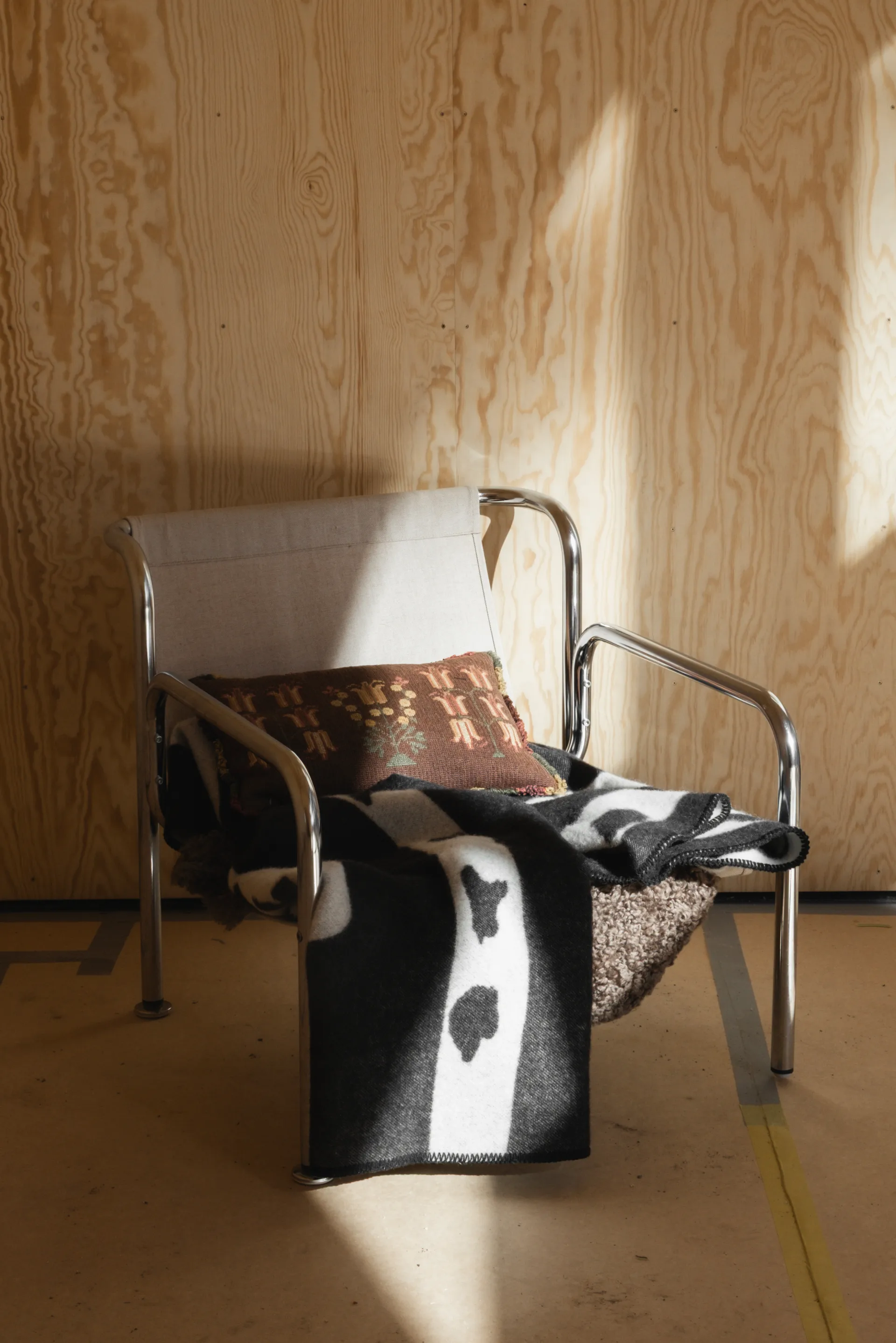 木 毯子 130x180 cm, 黑色-白色 Fine Little Day