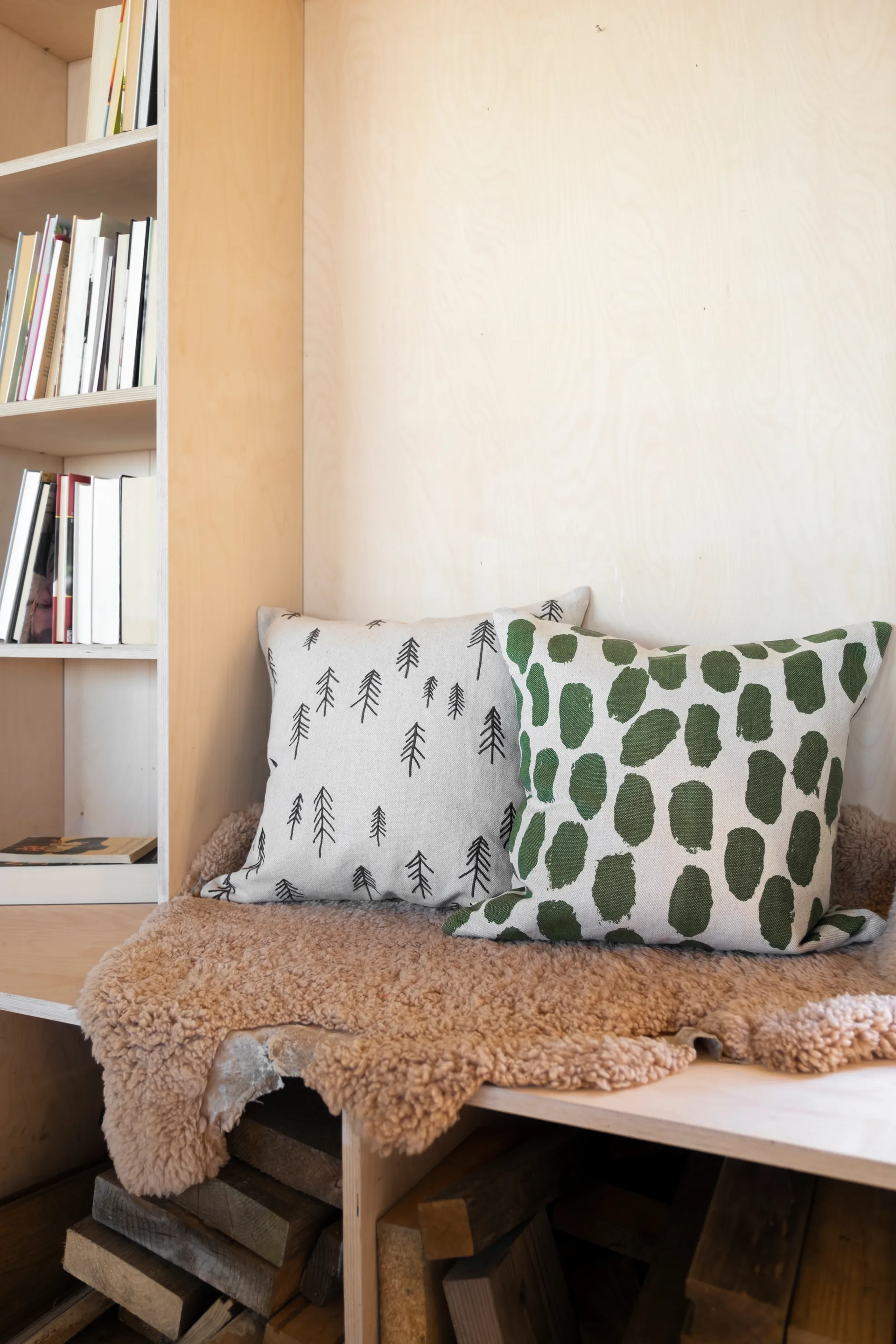 小松树/冷杉 北欧抱枕套 刺绣小松树 48x48cm, 刺绣小松树_自然_亚麻48x48cm Fine Little Day