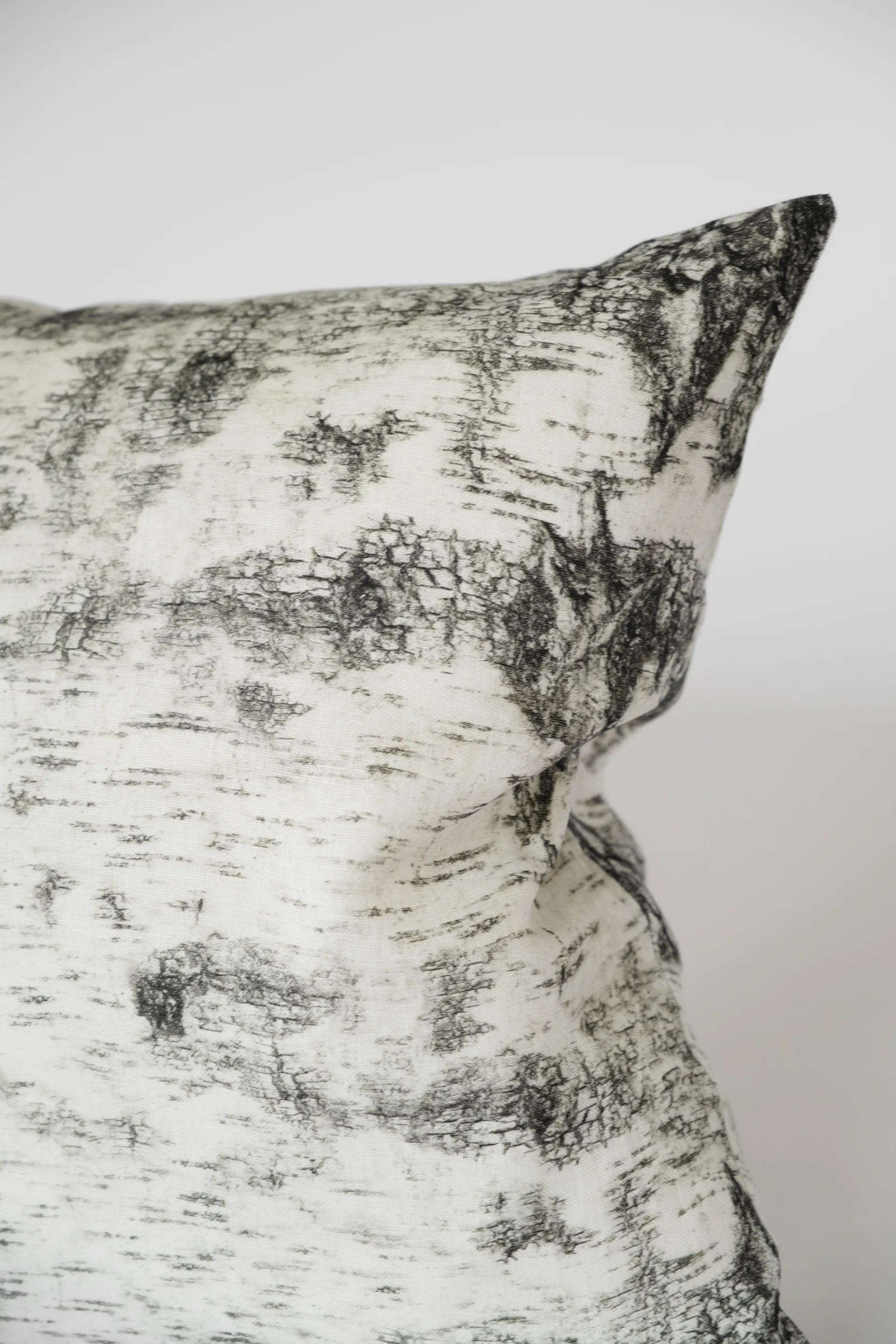 Bark 靠枕套 48x48 cm, 黑色-白色 Fine Little Day