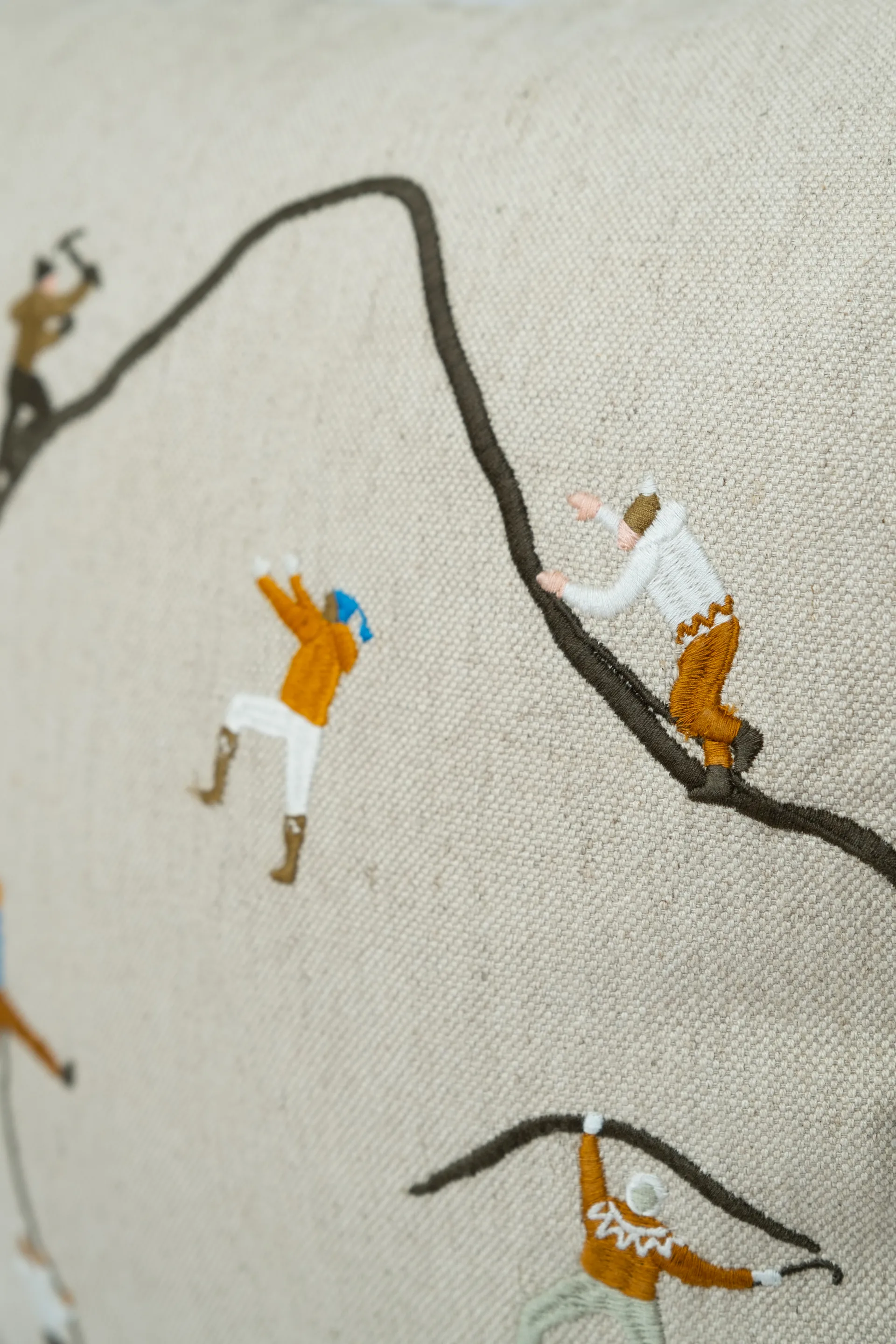 登山者Mountain climbers枕套_48x48cm, 自然色 Fine Little Day