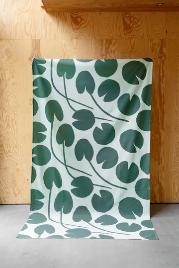 Water lilies 桌布 - 浅绿-绿色，147x147 cm - Fine Little Day