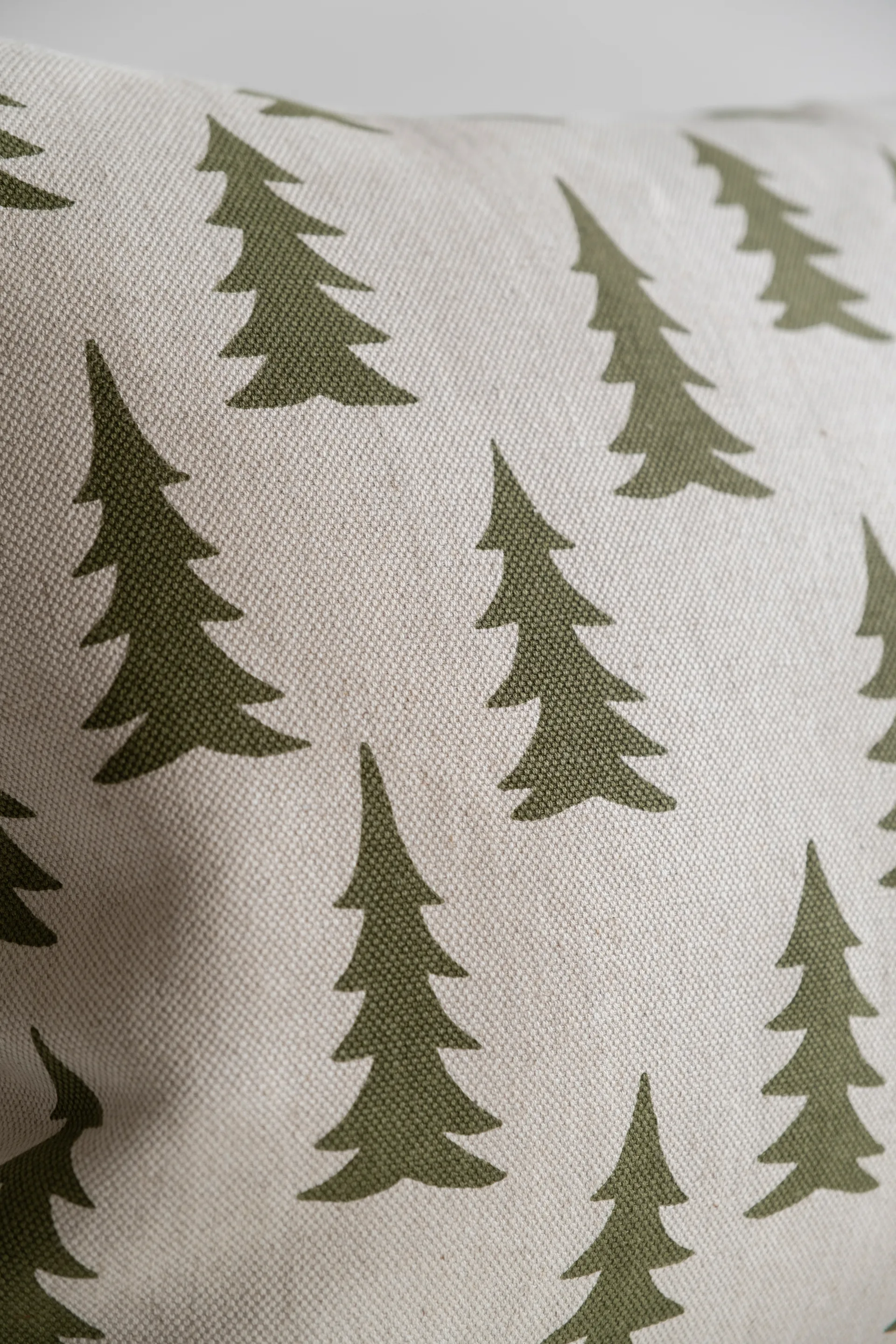 小松树/冷杉 北欧抱枕套 半亚麻 , 橄榄绿色 Fine Little Day