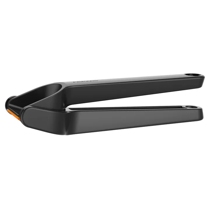 Functional Form 压蒜器24cm - 黑色 - Fiskars