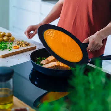 Functional Form 硅胶防溅网 - 黑色 - Fiskars