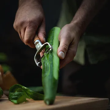 Norden Y型蔬菜削皮器 - 不锈钢_桦木 - Fiskars