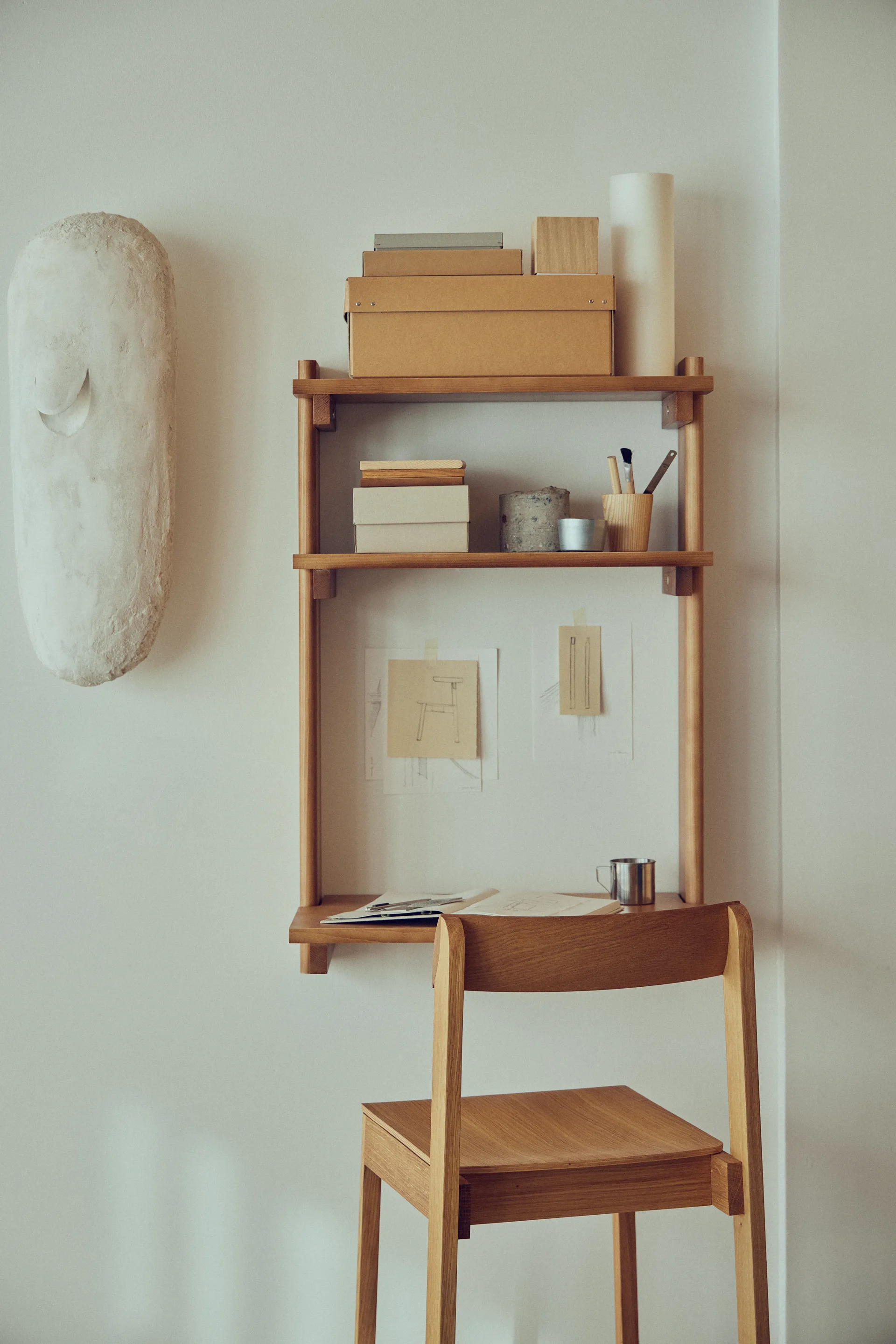 Beam 横梁 带书桌办公置物架, 深棕色松木_60x90.5x40cm Form & Refine
