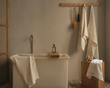Light Towel 浴巾 150x100 cm - Bone white (白色) - FRAMA