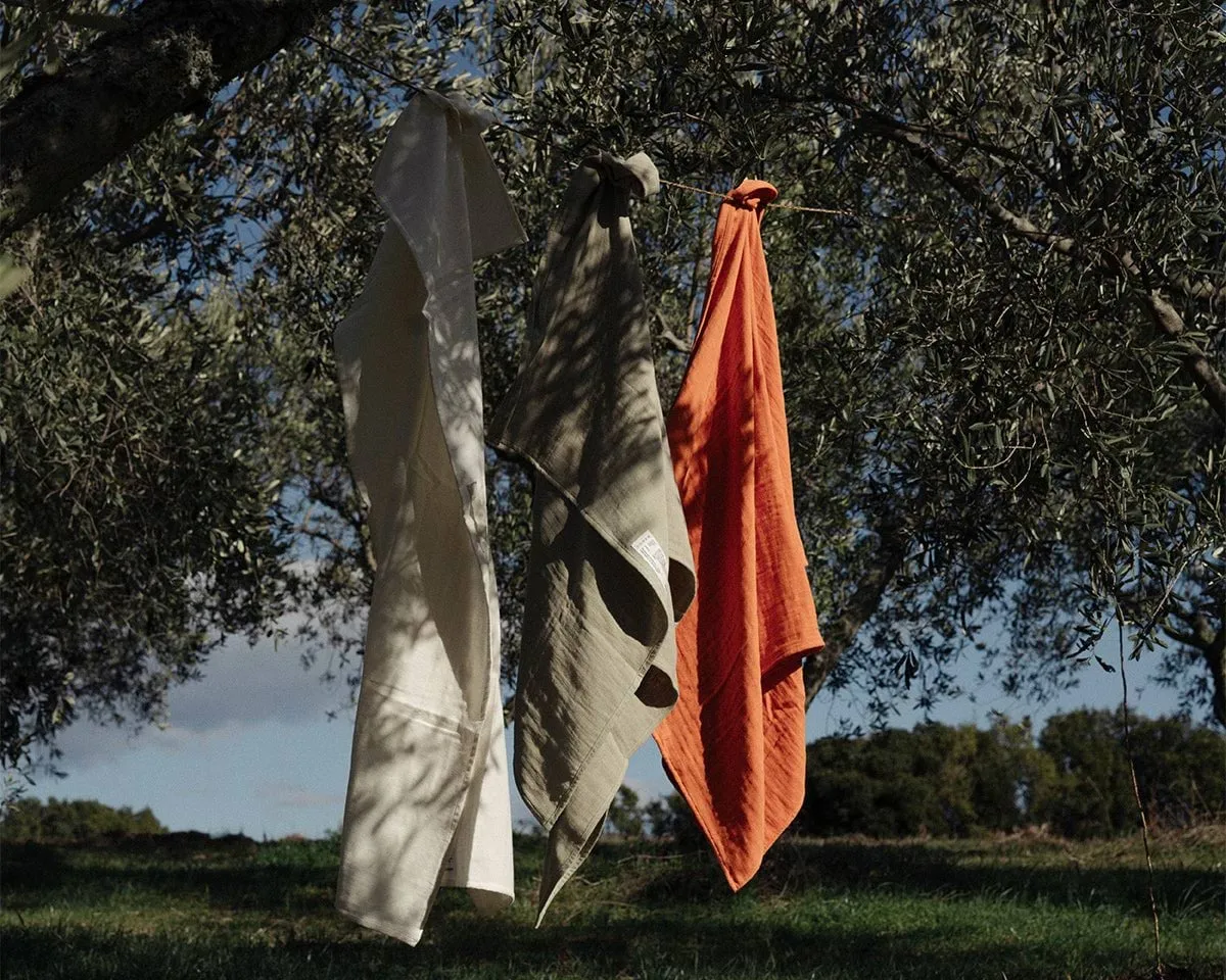 Light Towel 浴巾 150x100 cm, Sage green (绿色) FRAMA