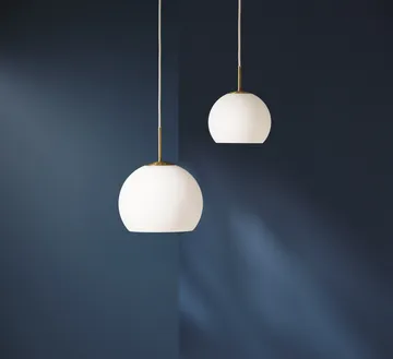 Ball 球形系列 吊灯 - 乳白白色, Ø18 cm - Frandsen