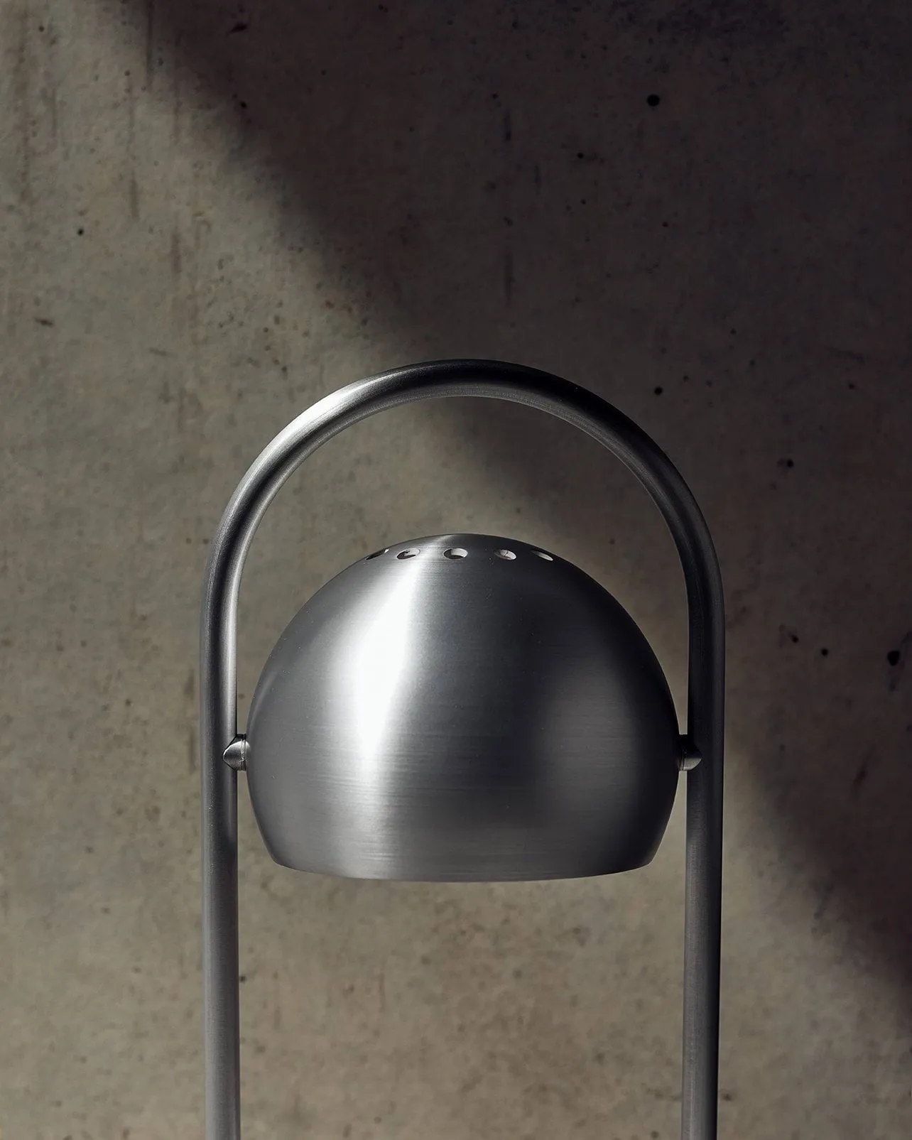 Ball 球形便携金属台灯, 拉丝铝色_32cm Frandsen
