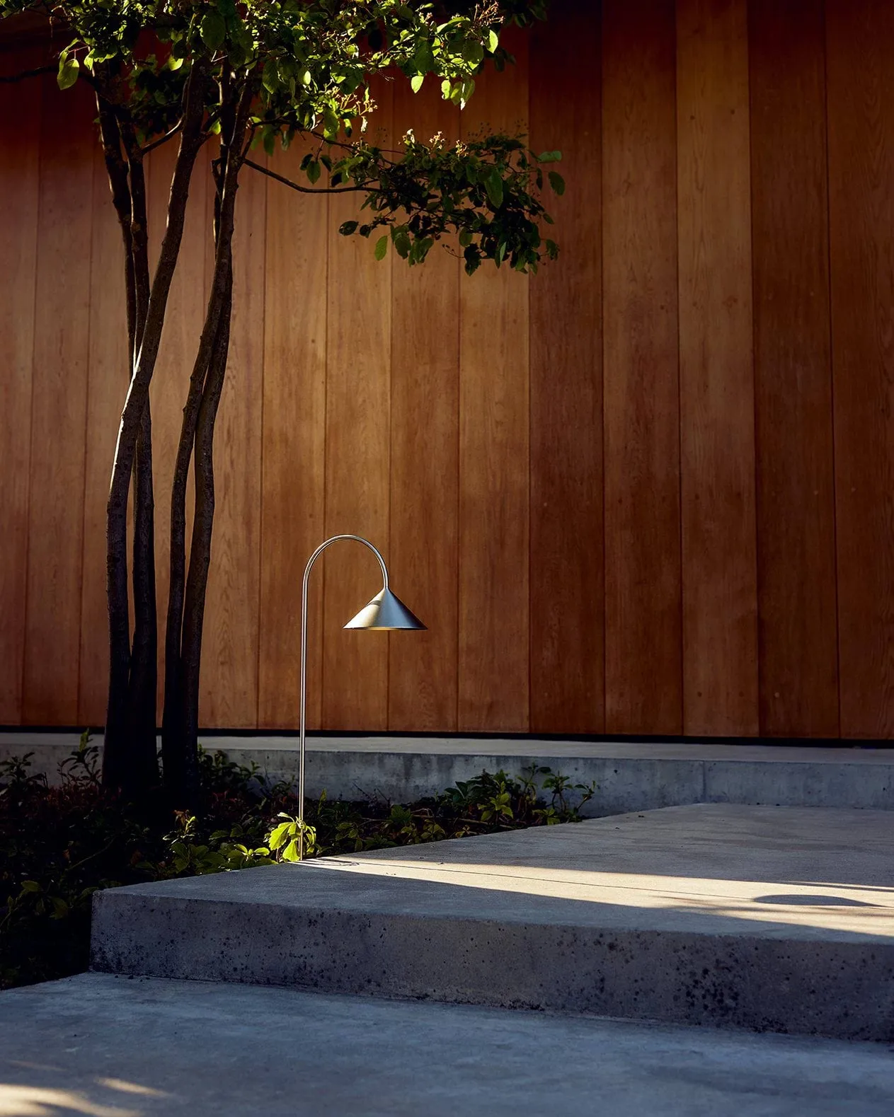 Grasp Garden Spear 插地式花园金属灯, 拉丝不锈钢色_82cm Frandsen