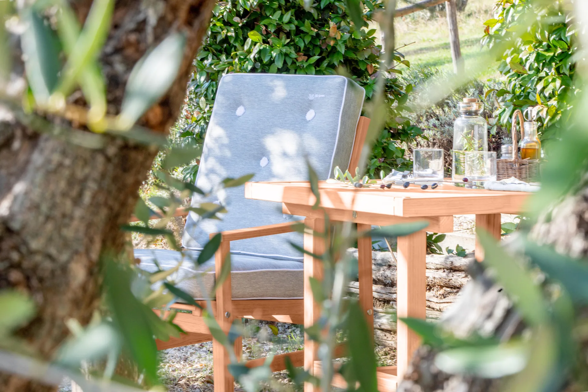 05 扶手椅, Redwood Fri Form