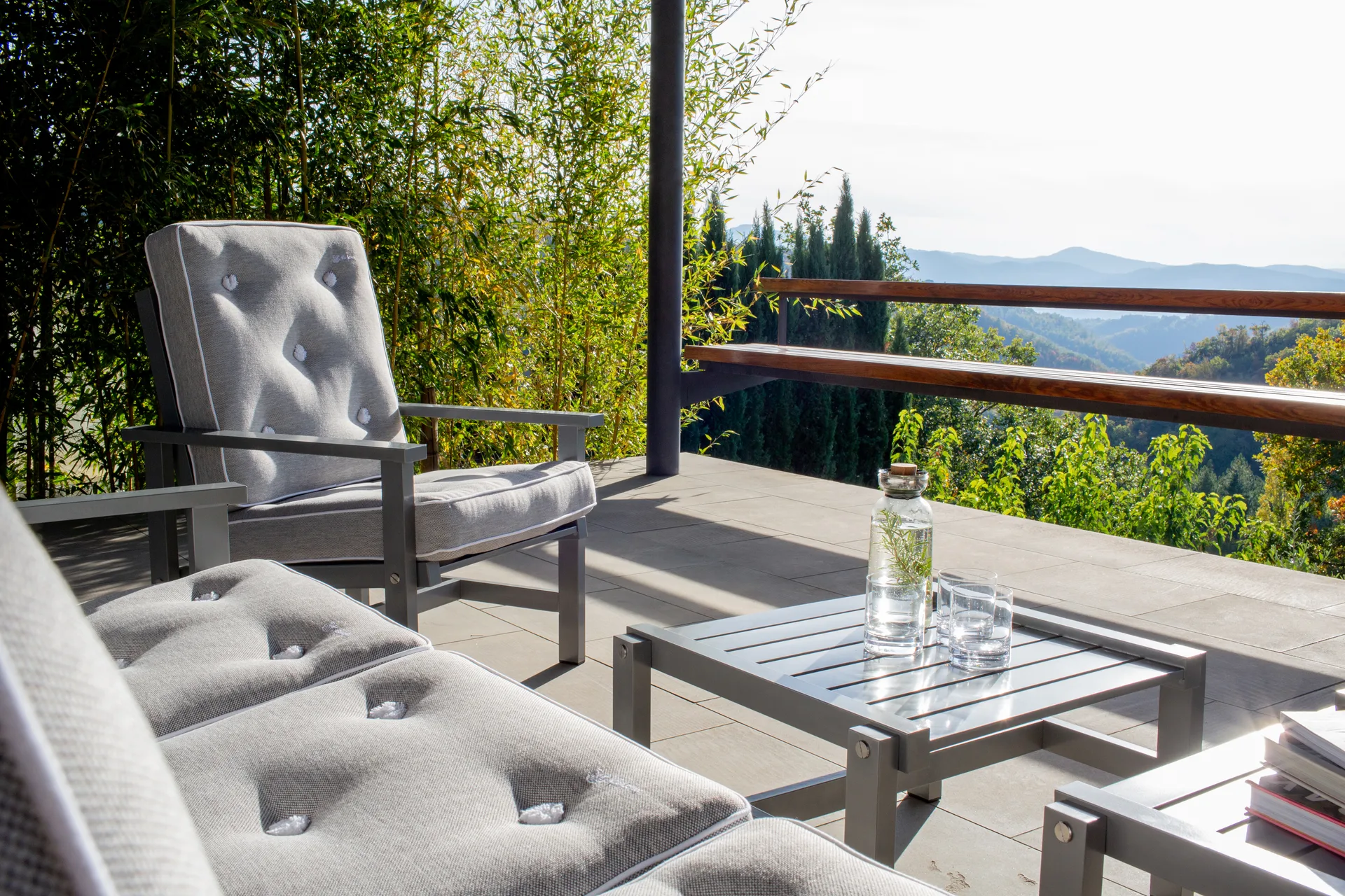 05 扶手椅, 灰色 Fri Form