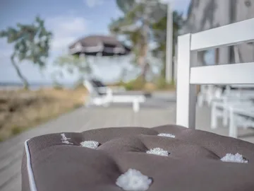 06 椅子 - 白色 - Fri Form