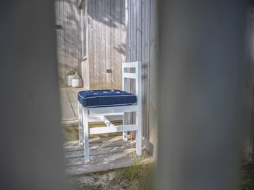 06 椅子 - 白色 - Fri Form