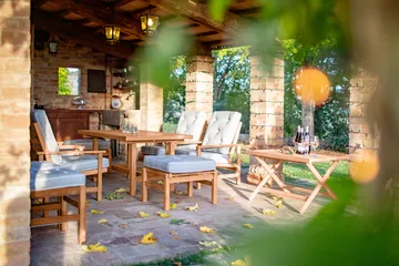 92 ottoman - Redwood - Fri Form