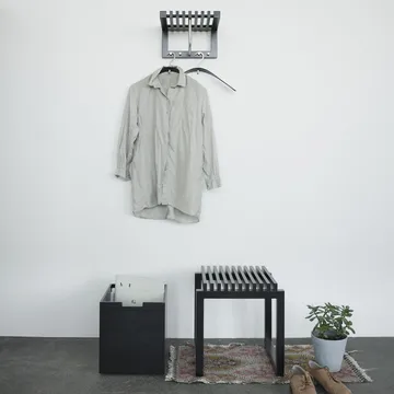 Cutter 北欧风格圆凳坐凳 - 黑色喷漆橡木 - Fritz Hansen