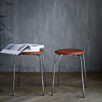 Dot 吧台凳 皮革 - Walnut - Fritz Hansen