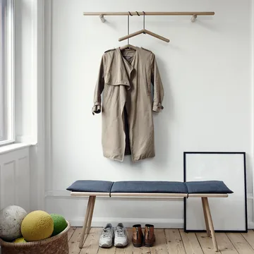 Georg 北欧简约风格长凳 - 未处理橡木-incl. beige seat cushion - Fritz Hansen