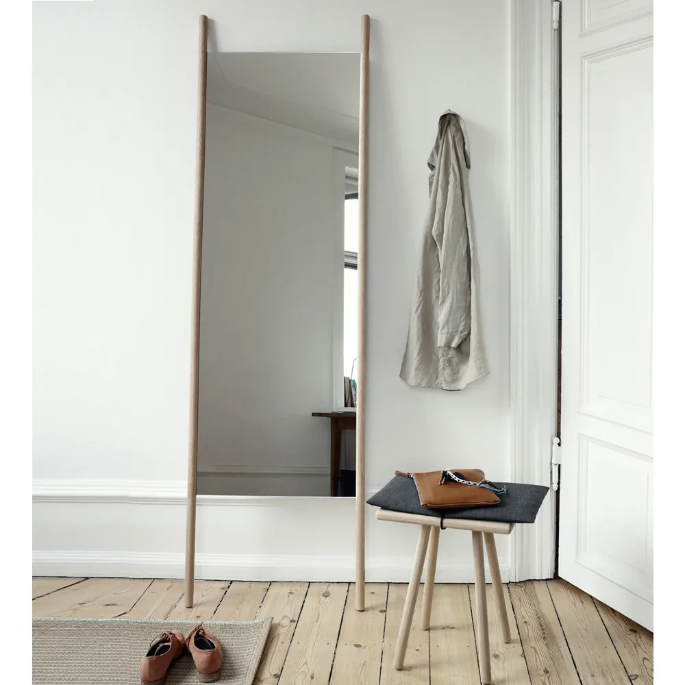 Georg 北欧简约风格凳子, 亚麻色_橡木色_untreated_incl. linen cushion Fritz Hansen