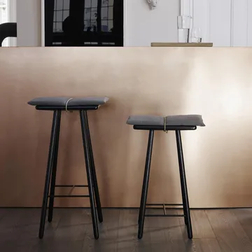 Georg 北欧风格矮款吧椅 - 黑色染色橡木 - Fritz Hansen