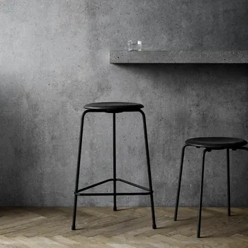 High Dot 吧台凳 皮革 - 牛仔黑色 - Fritz Hansen