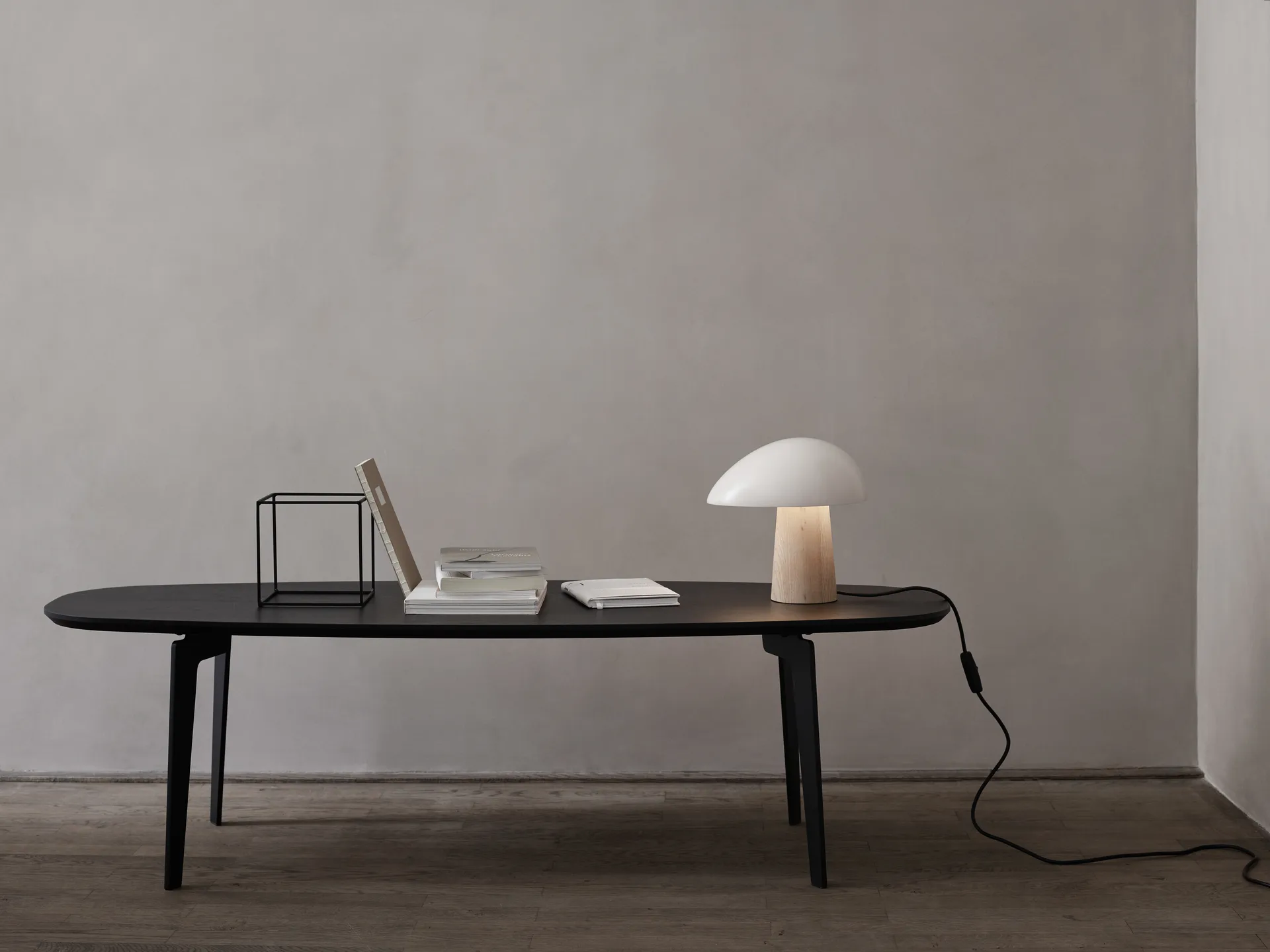 Night Owl 台灯 ash, 烟白色 Fritz Hansen