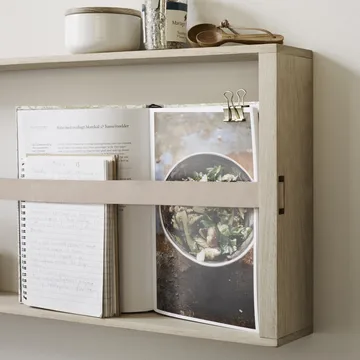 Norr magazine holder - oak - Fritz Hansen