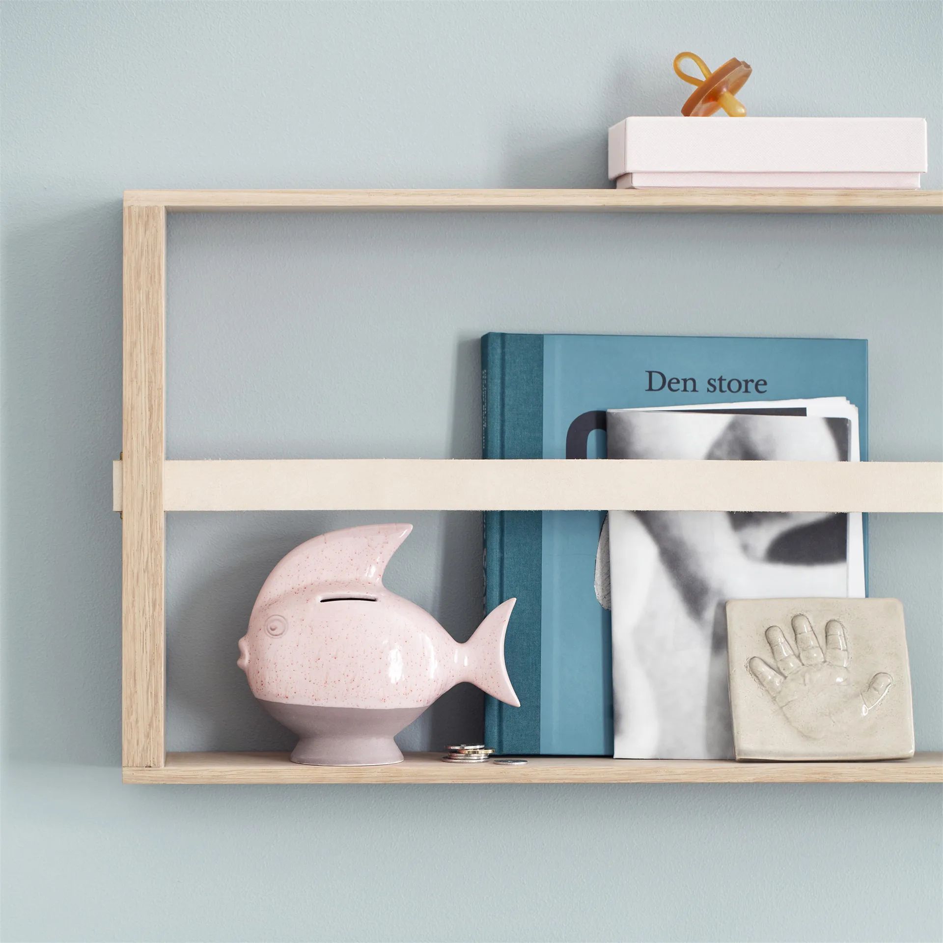 Norr magazine holder, oak Fritz Hansen