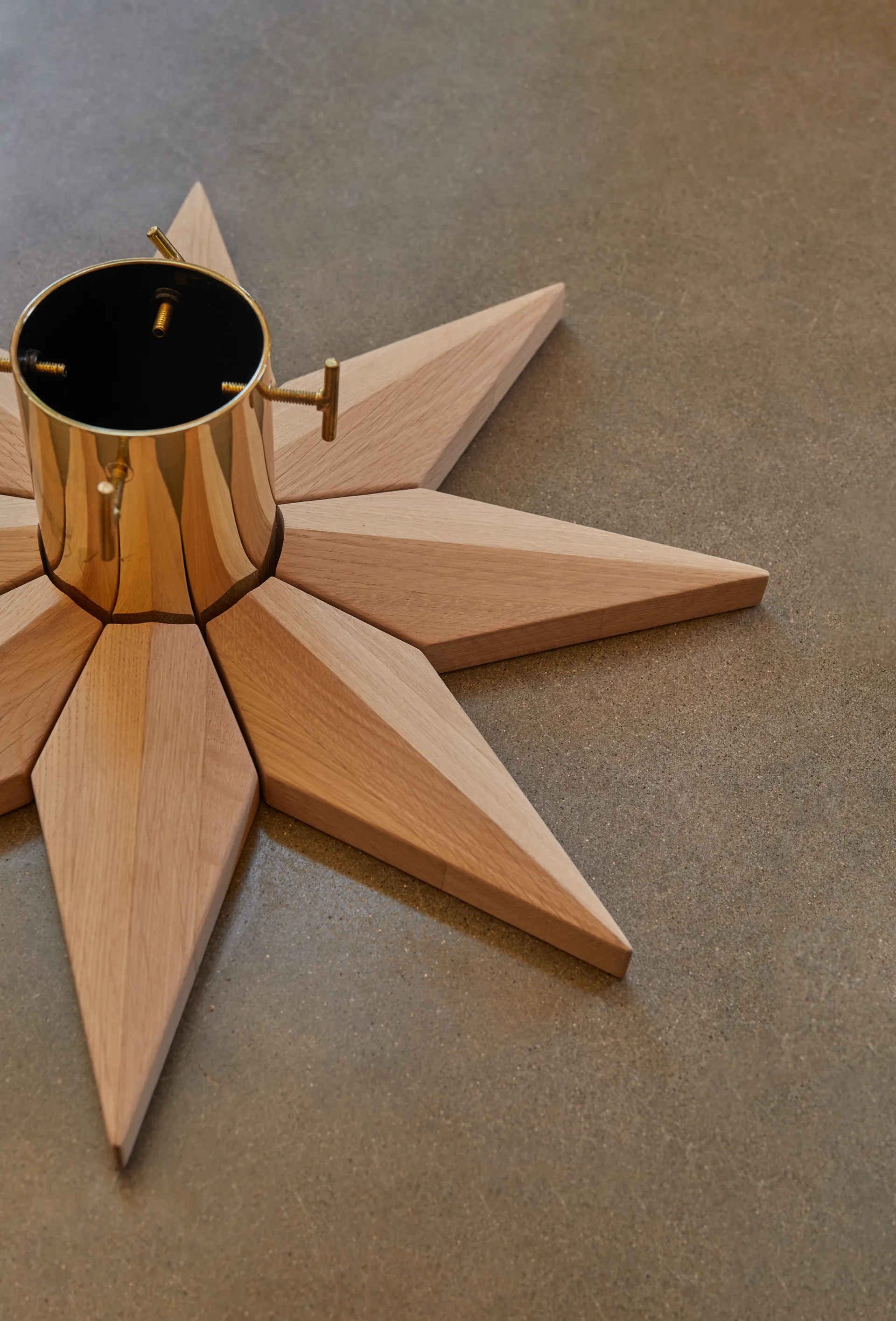 Stella 圣诞树底座 Ø50.5 cm, Oak Fritz Hansen