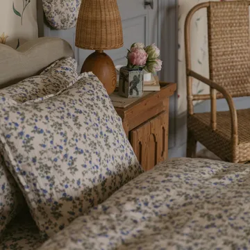 Dainty 蓝玫瑰 平纹细布 枕头套 - 50x70cm - Garbo&Friends