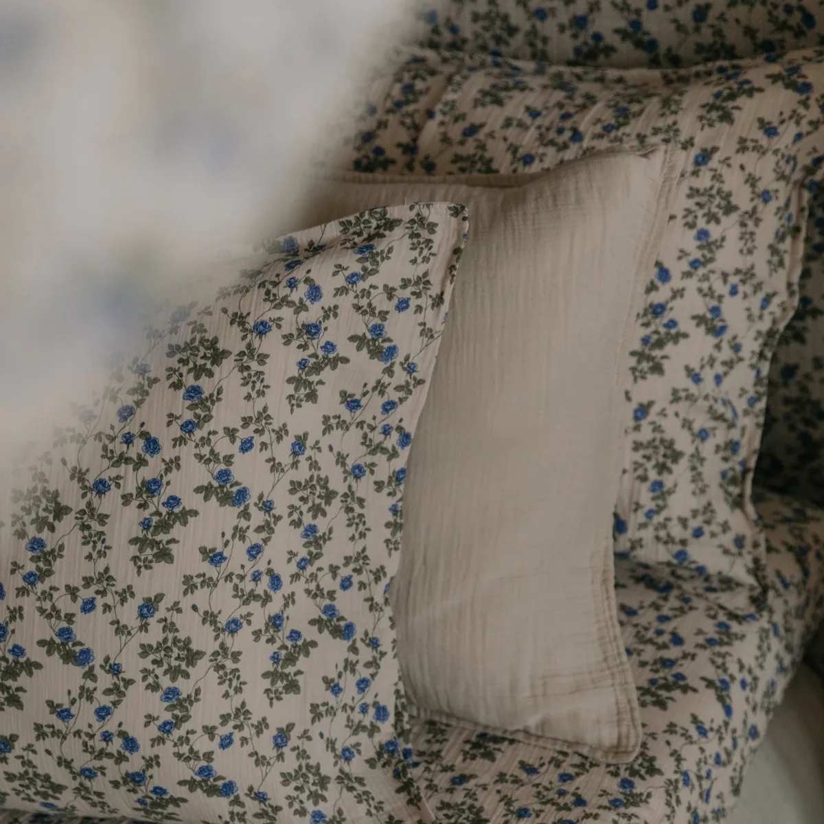 Dainty 蓝玫瑰 平纹细布 枕头套, 50x70cm Garbo&Friends