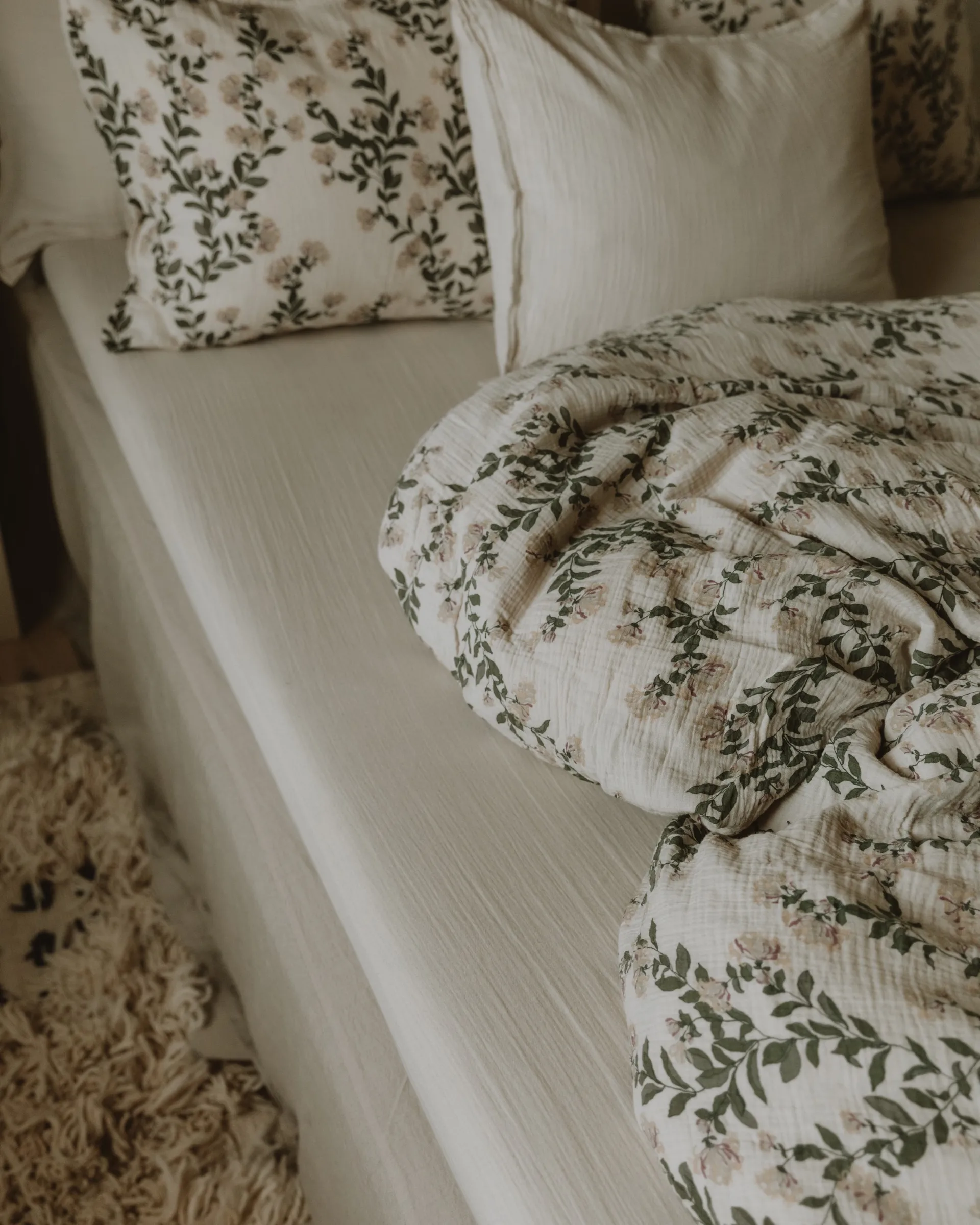 Eggshell 蛋壳色 平纹细布 床笠, 140x200x30 cm Garbo&Friends