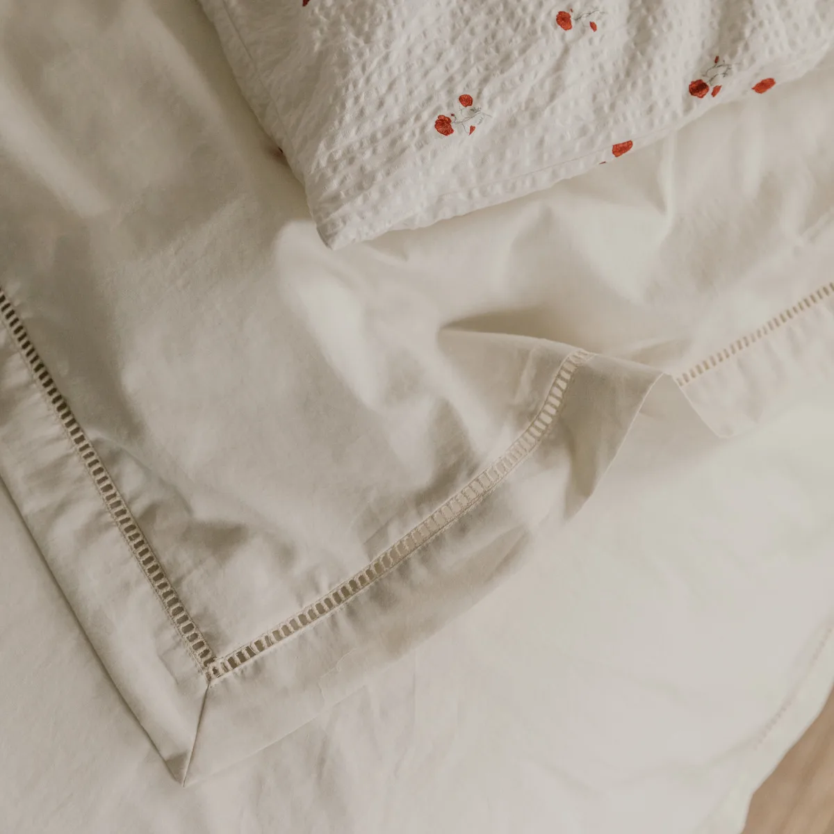 珍珠白 法式镂空蕾丝 被套 Pearl Ladder Lace duvet cover, 135x200cm Garbo&Friends