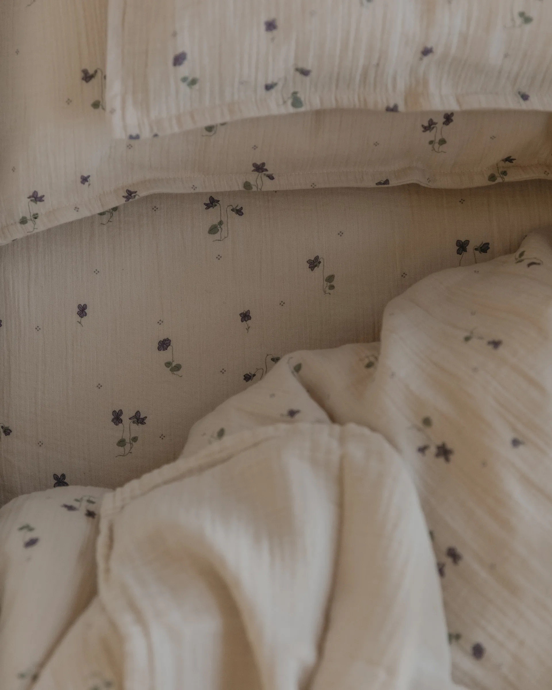 viola 紫罗兰 平纹细布 床笠, 60x120x20 cm Garbo&Friends