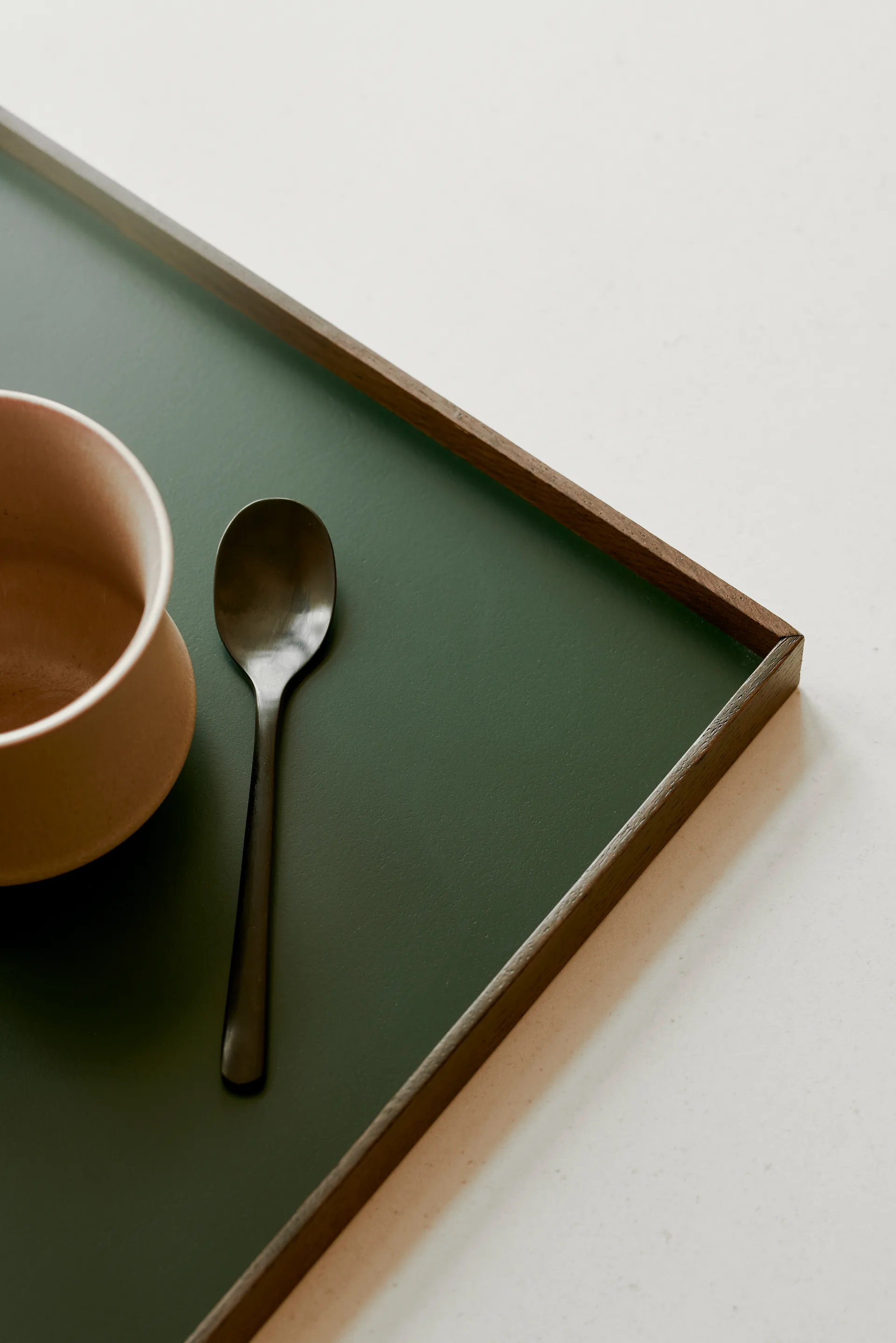 框架 托盘 大 35.5x50.6 cm, Smoked oak-green Gejst