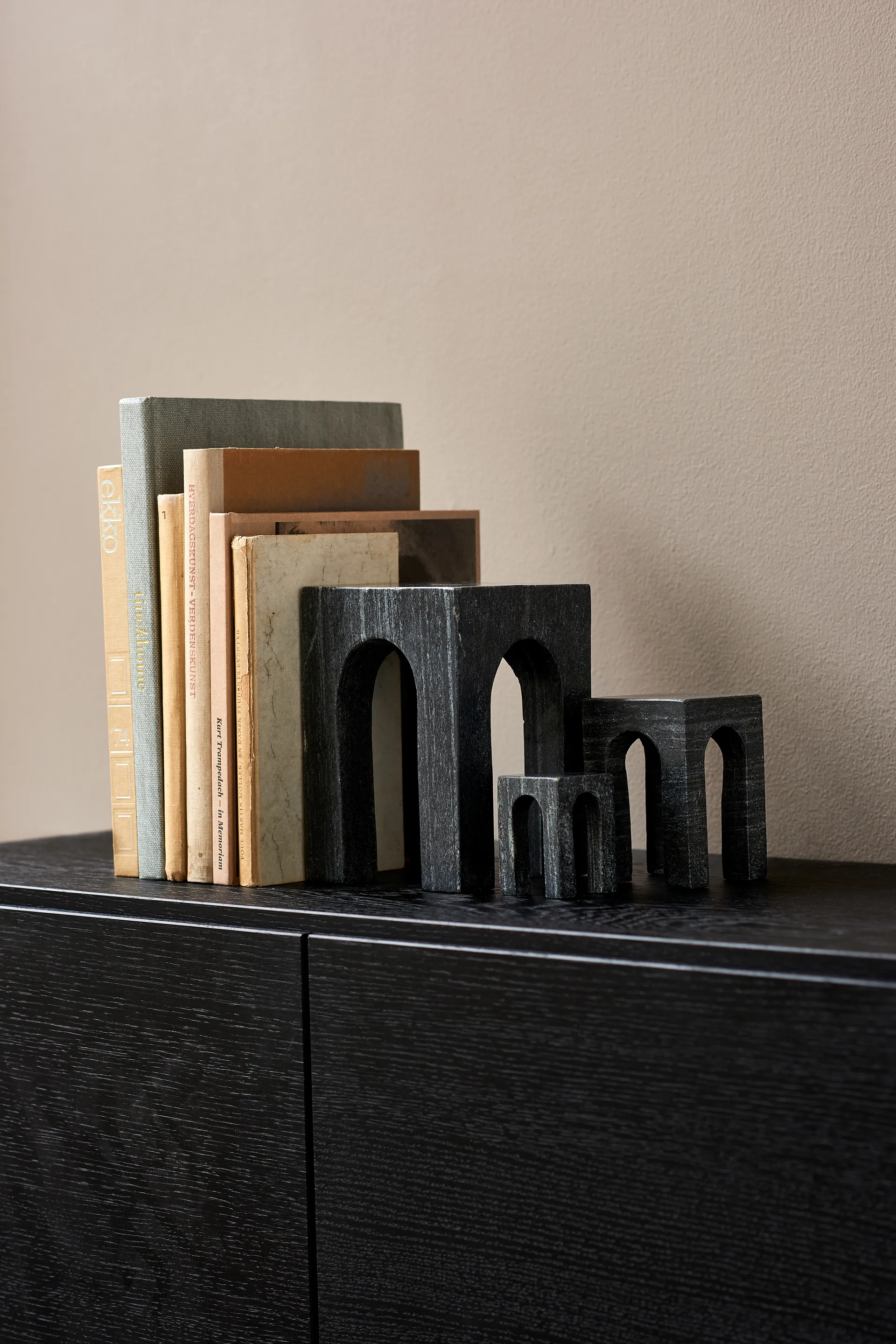 Arkis 书挡/书立架 3件套装, 黑色 Gejst