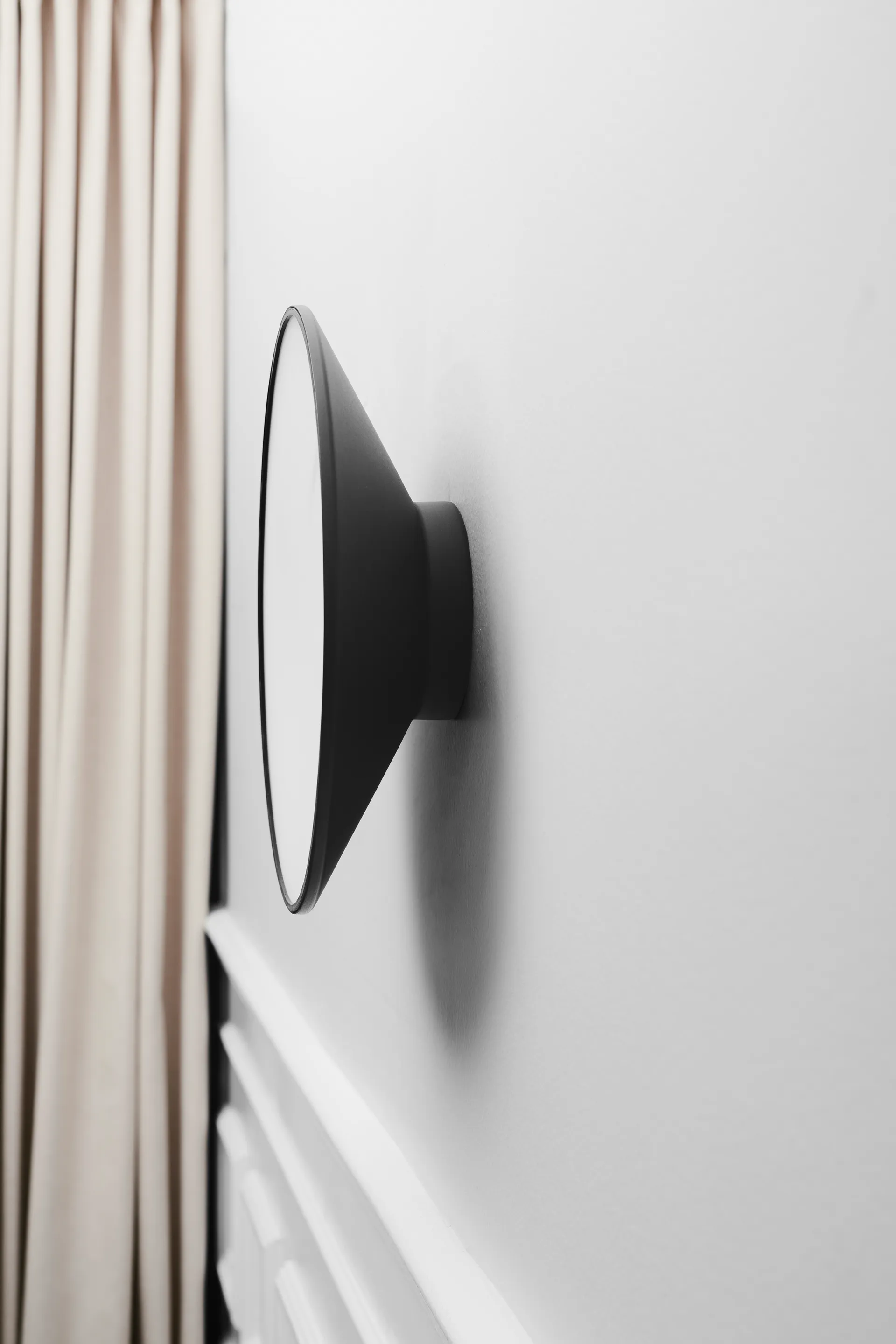 Momentt 墙面挂钟 Ø30 cm, 白色 Gejst