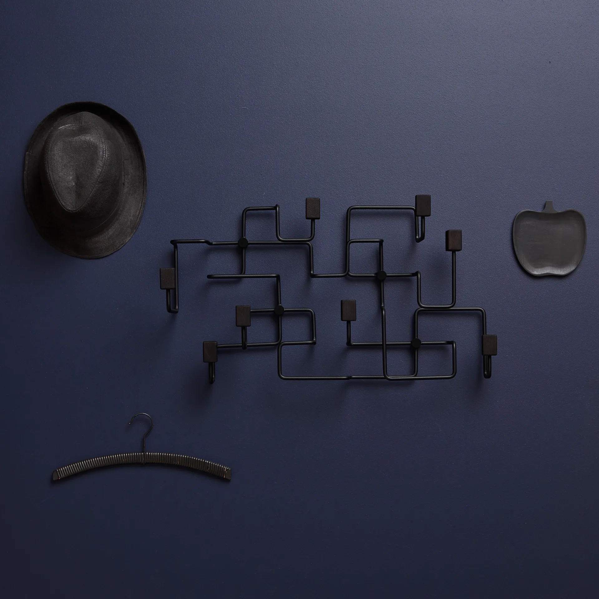 Underground 衣架挂钩/架子, 黑色-黑橡木 Gejst