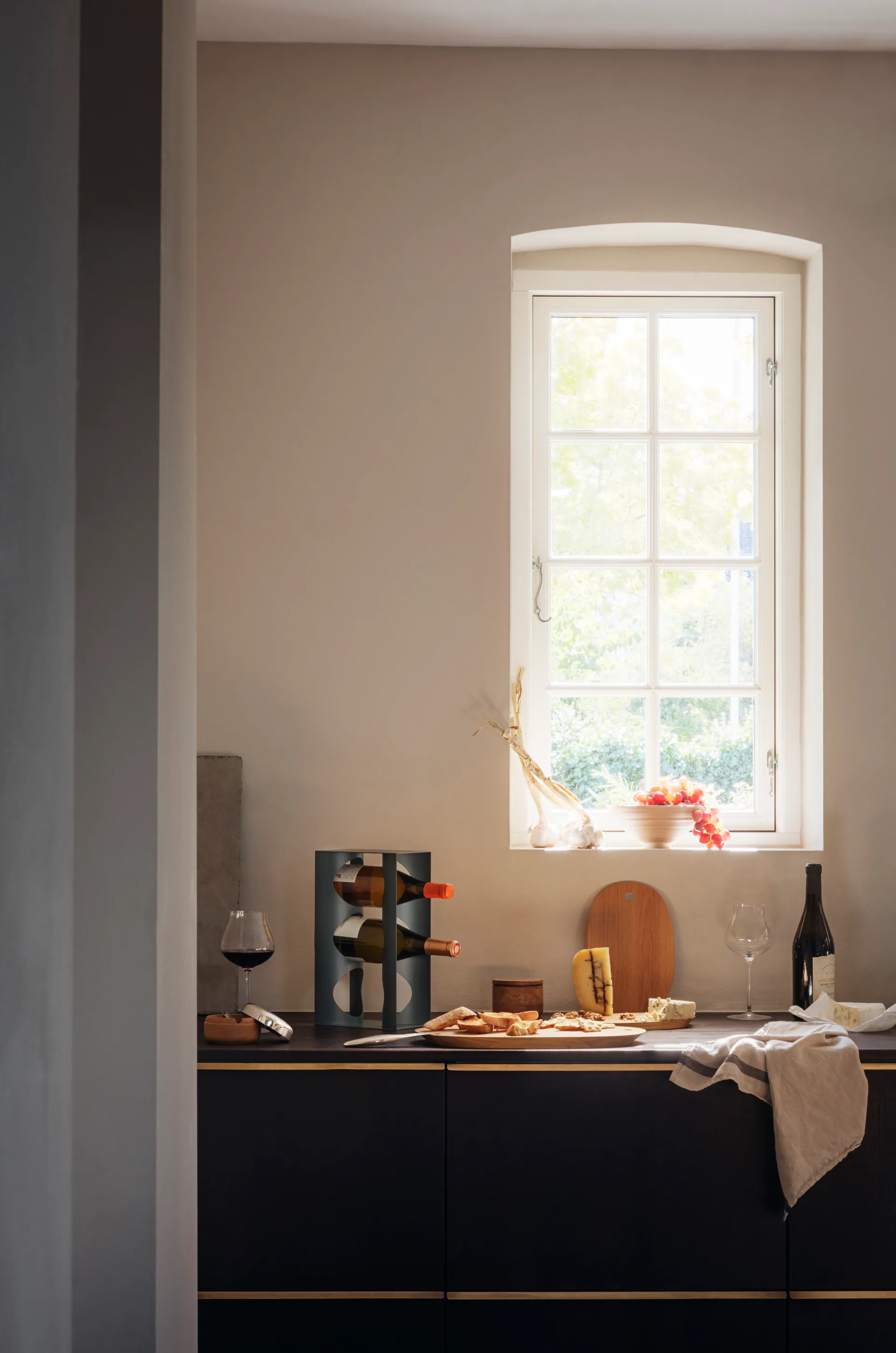 Alfredo 盐罐/调料盒 Ø8.5 cm, 橡木-不锈钢 Georg Jensen